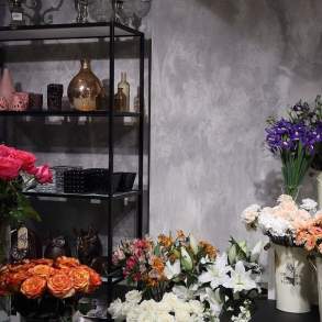 Проект - цветочный магазин «Русский букет » 
На стенах использовался L